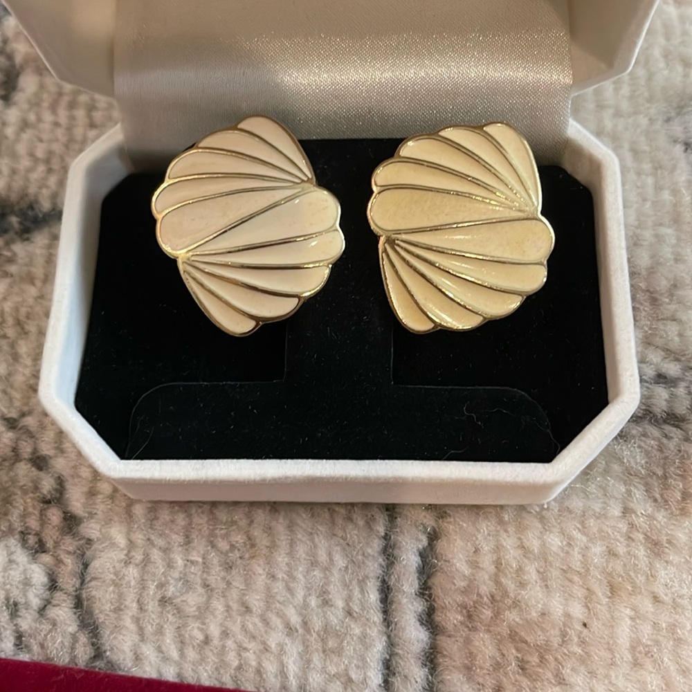 Elegant White and Gold Shell Earrings